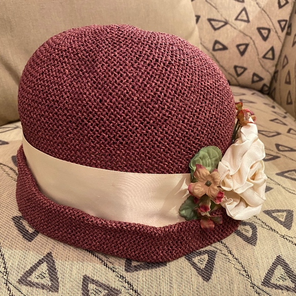 Janies Accessories - Janies Cloche, Burgundy-colored Straw, SMALL